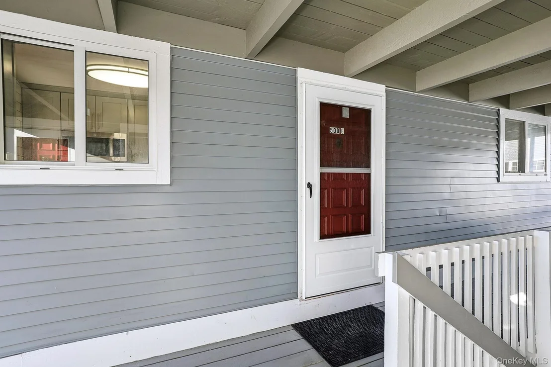 Photo of Unit E at 500 Commons Way