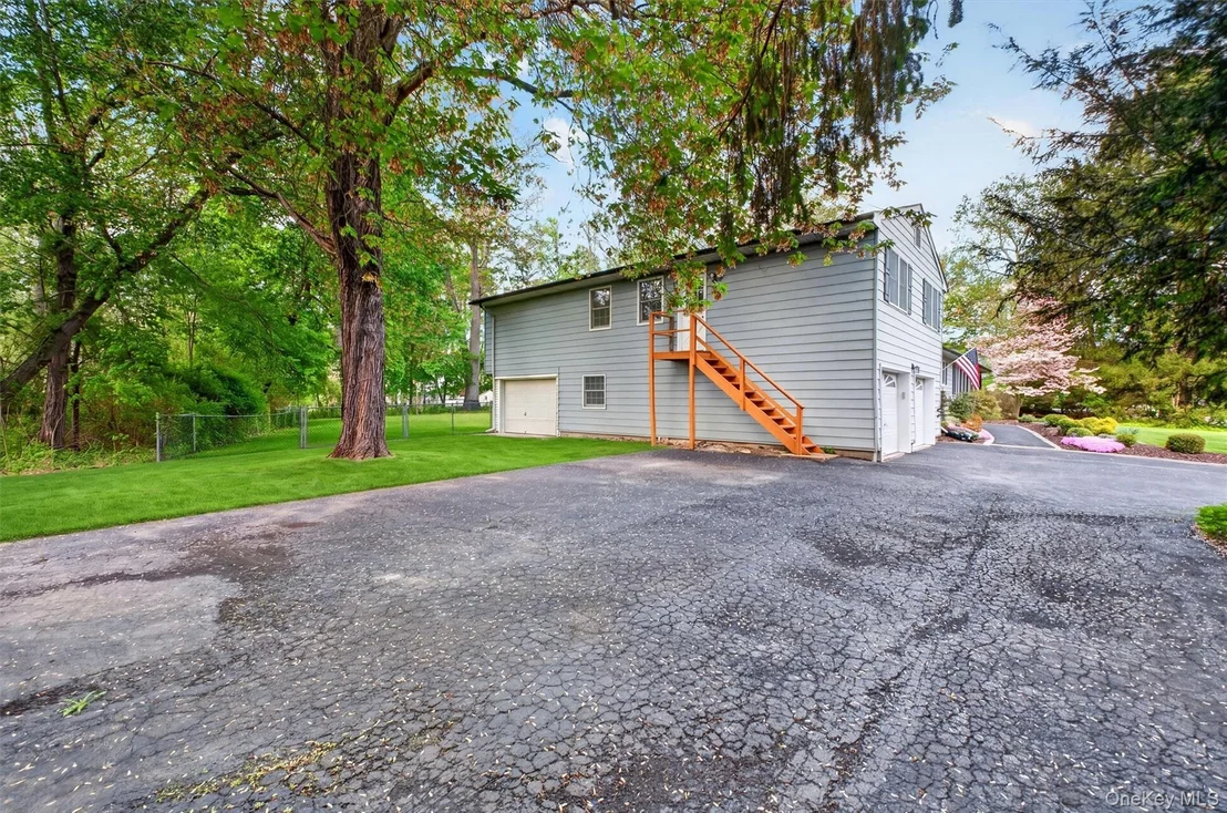 Photo of 7 Ridgewood Terrace
