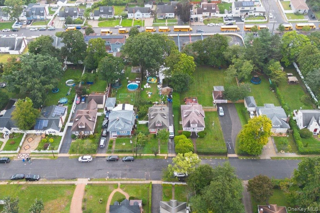 Photo of 25 3rd Avenue