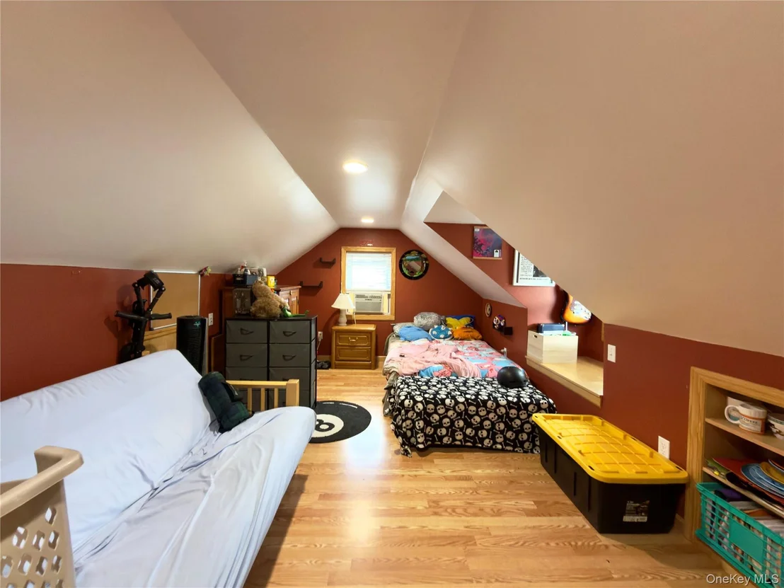 Photo of 18 Terwilliger Road