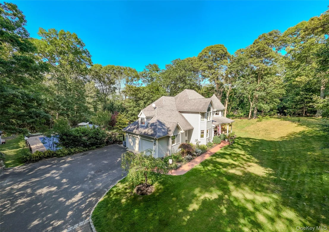 Photo of 10 Randall Road