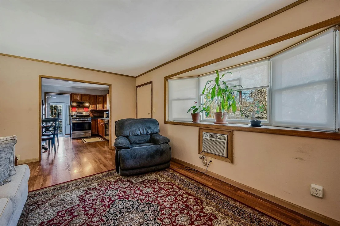 Photo of 75 Royal Avenue