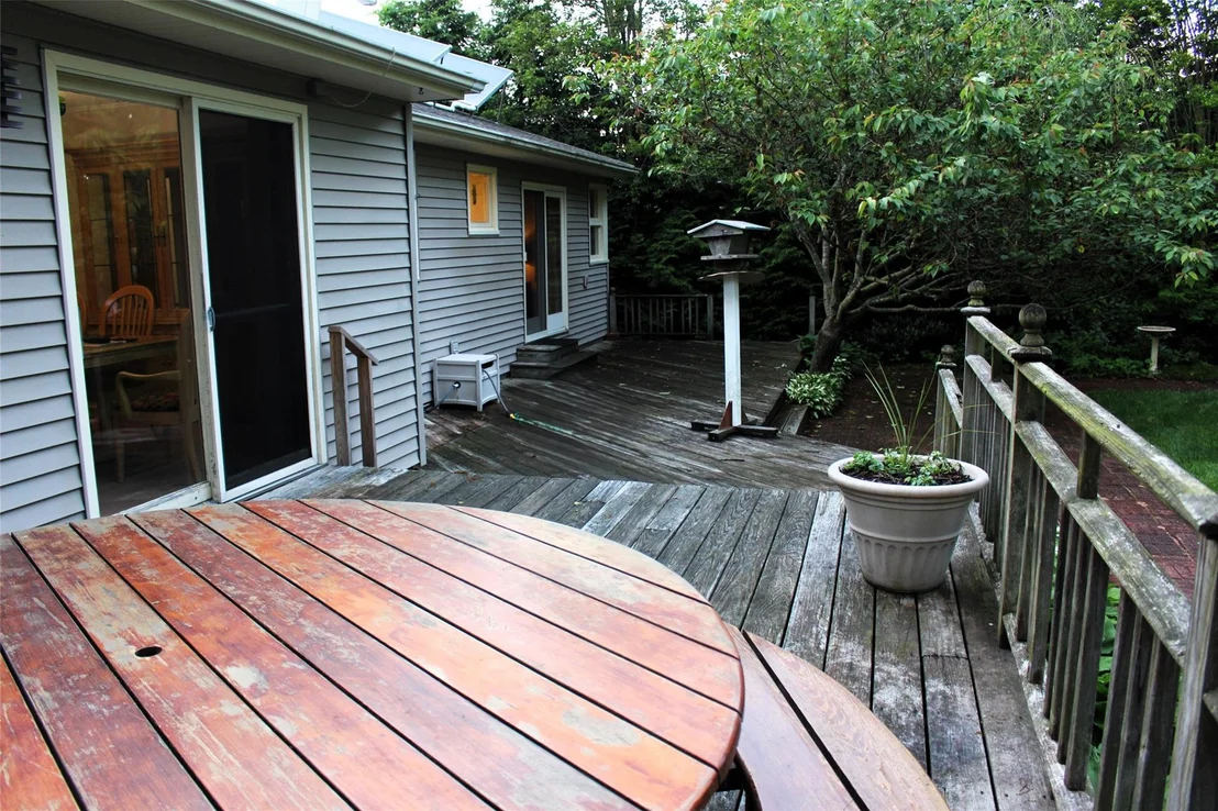 Photo of 113 Pine Neck Avenue