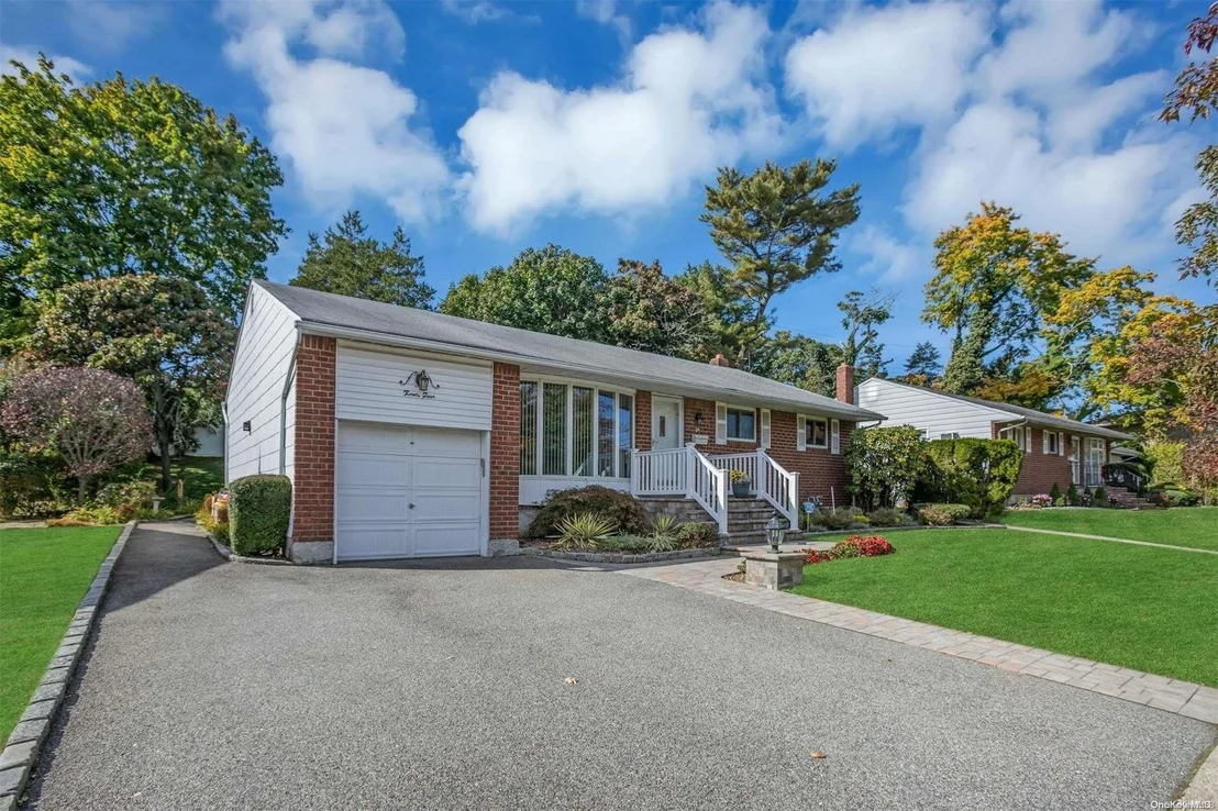 Photo of 24 W Lane Drive