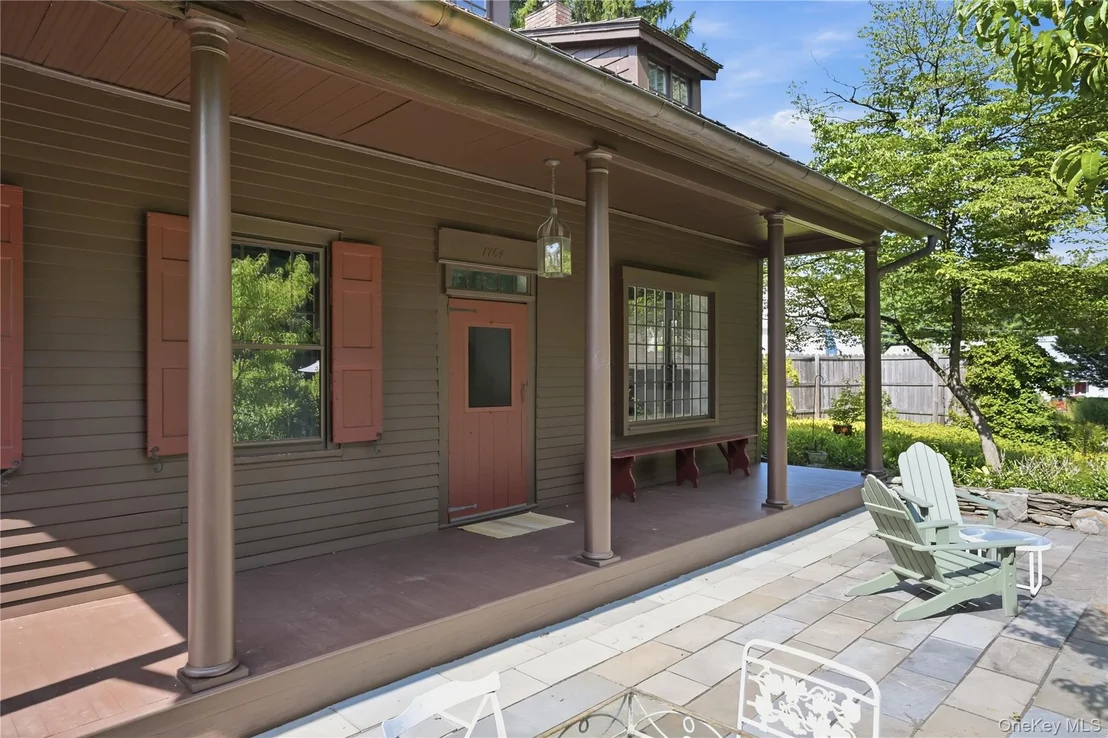 Photo of 809 Traver Road