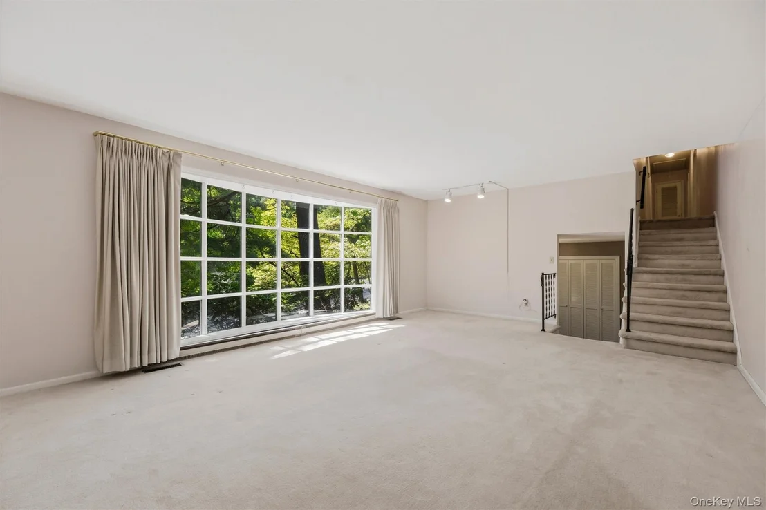 Photo of 75 Pleasant Ridge Drive