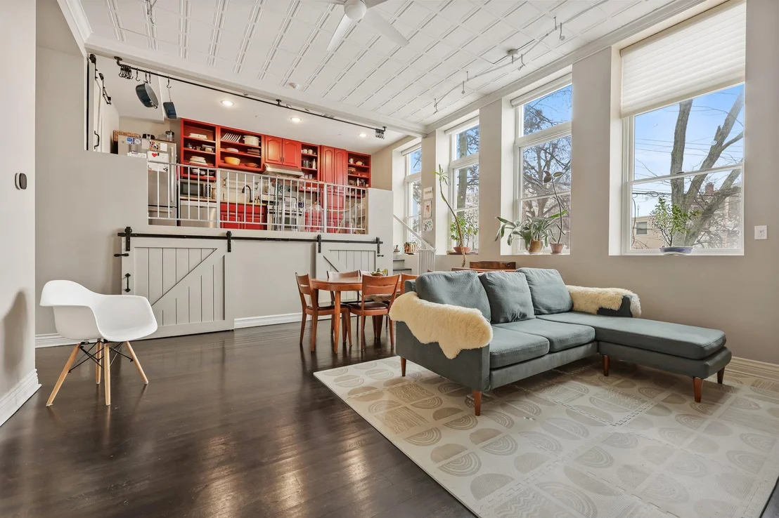 Photo of Unit 2D at 88 Broadway