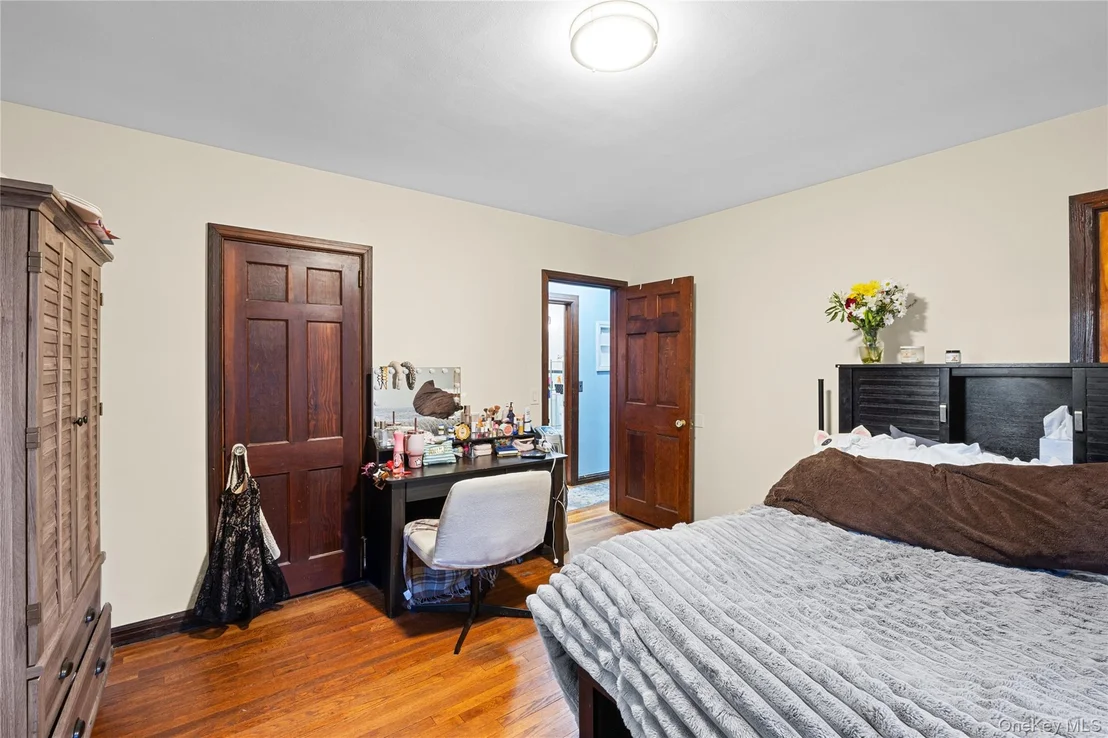Photo of 7 W Elm Street