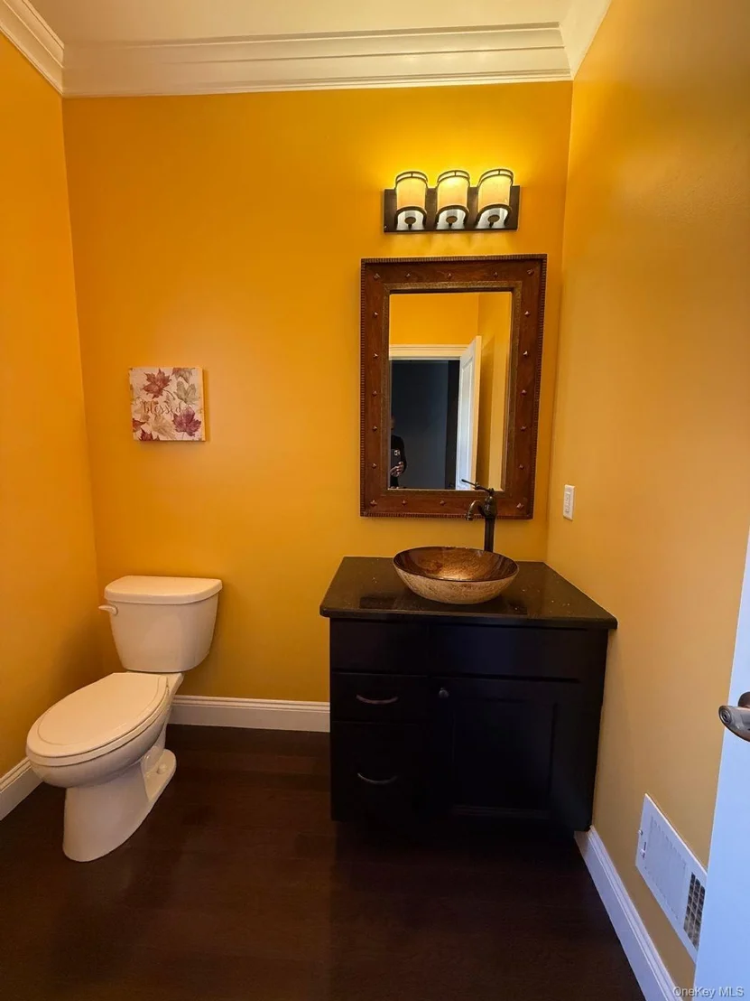 Photo of 15 Max Way