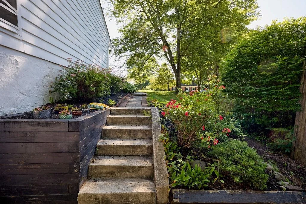 Photo of 152 Bart Drive