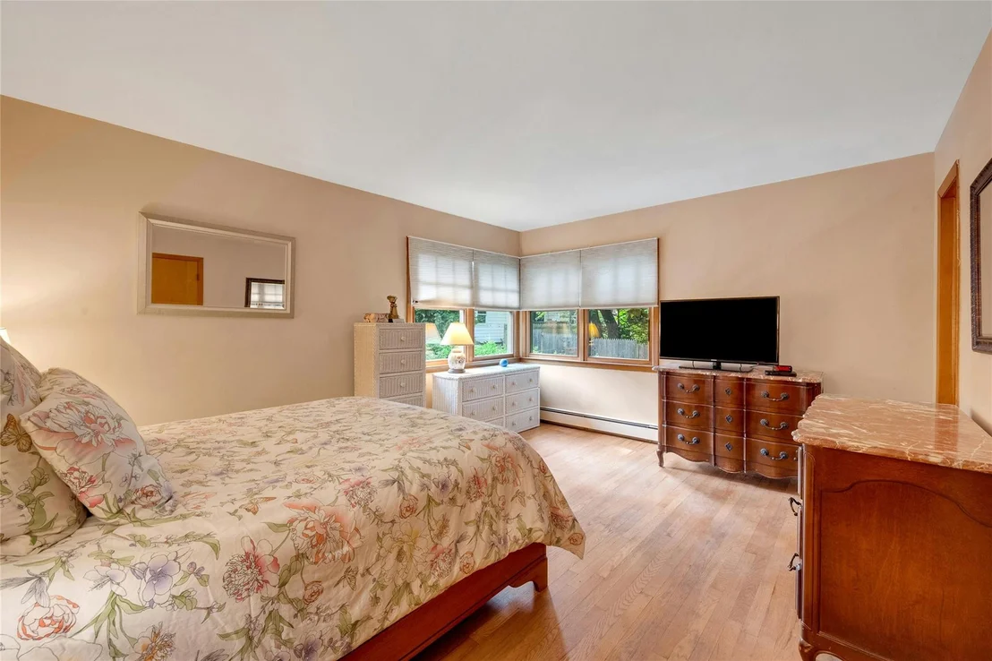 Photo of 263 Memorial Drive