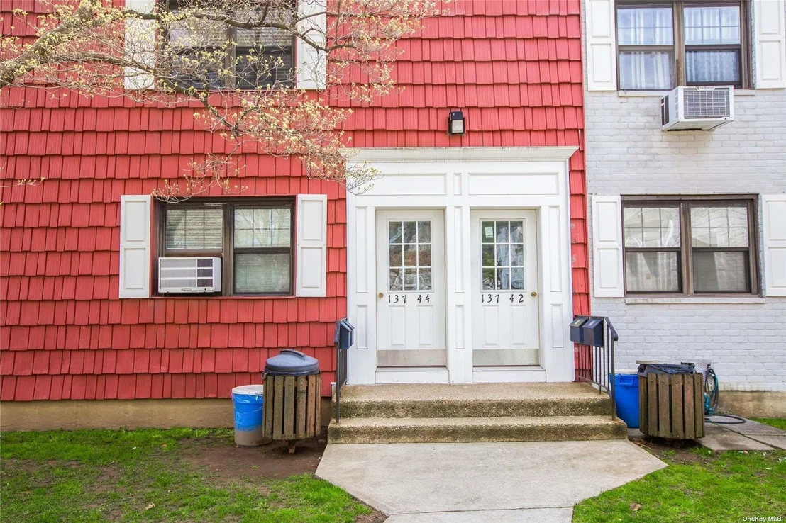 Photo of Unit B at 137-44 68 Drive