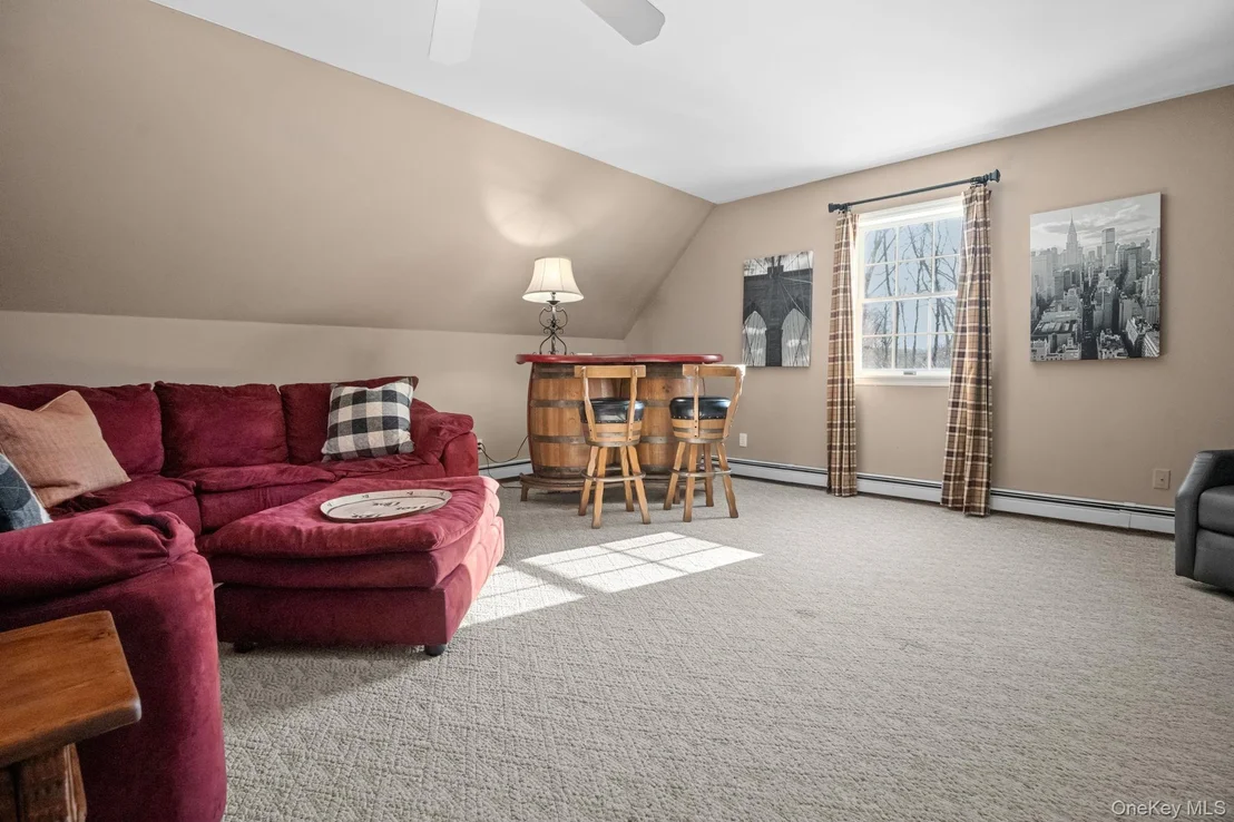 Photo of 6 Ridge Circle