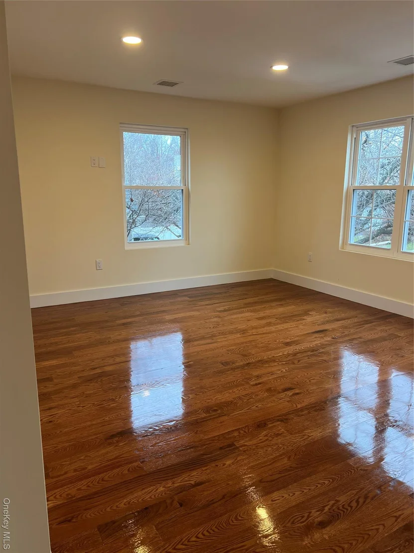 Photo of 15 Sunlight Hill