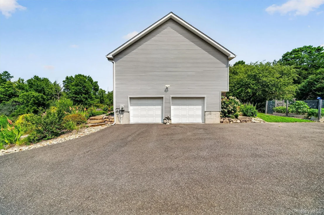 Photo of 1 Bell Way