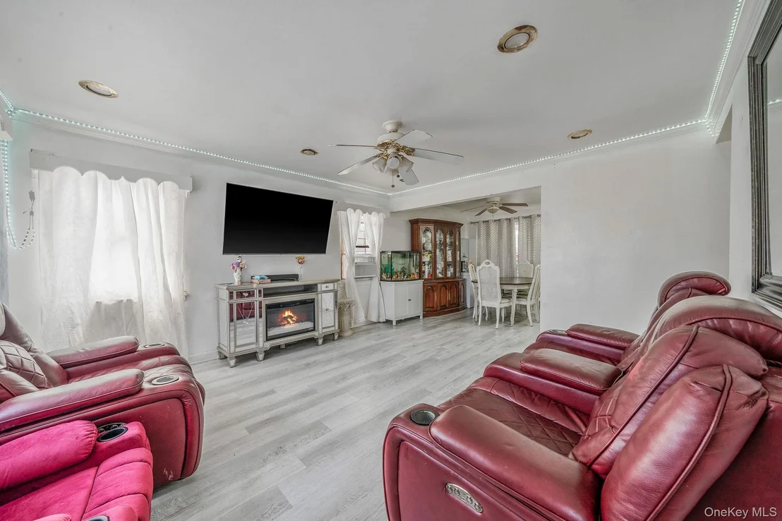 Photo of 86 Clearstream Avenue