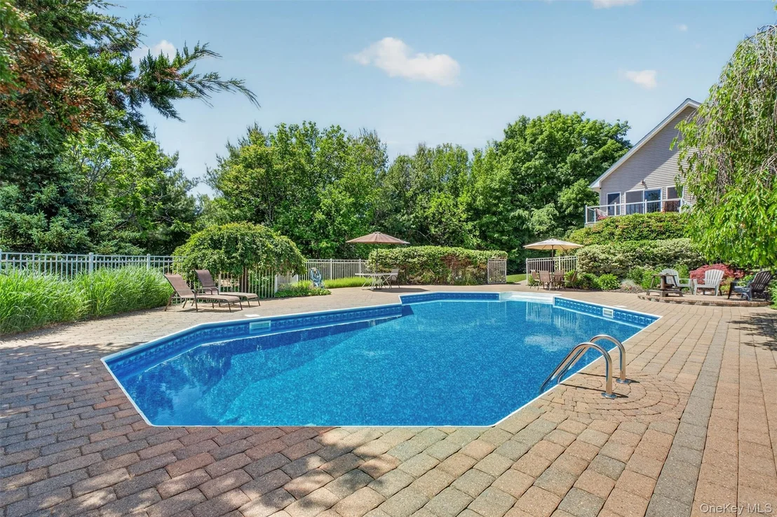 Photo of 201 Candlestick Hill Road