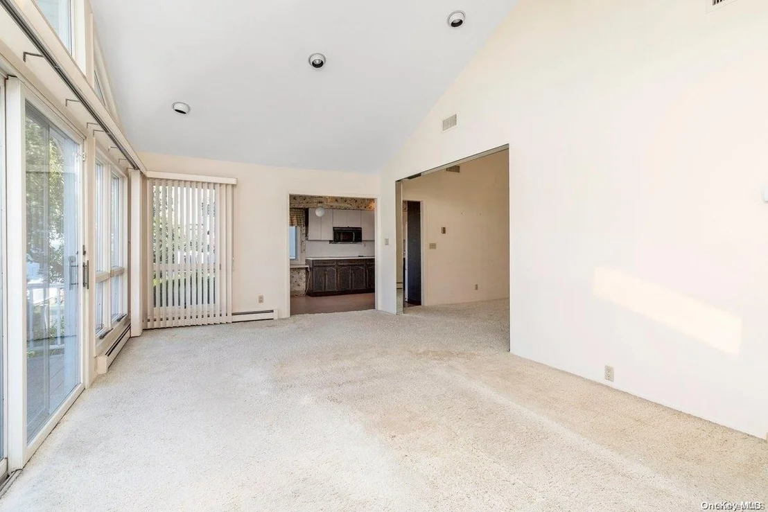 Photo of 2897 Harbor Road