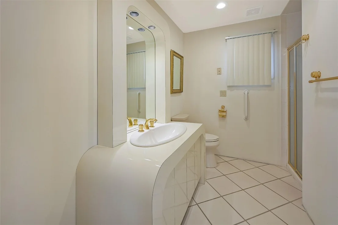Photo of 48 Grandview Drive