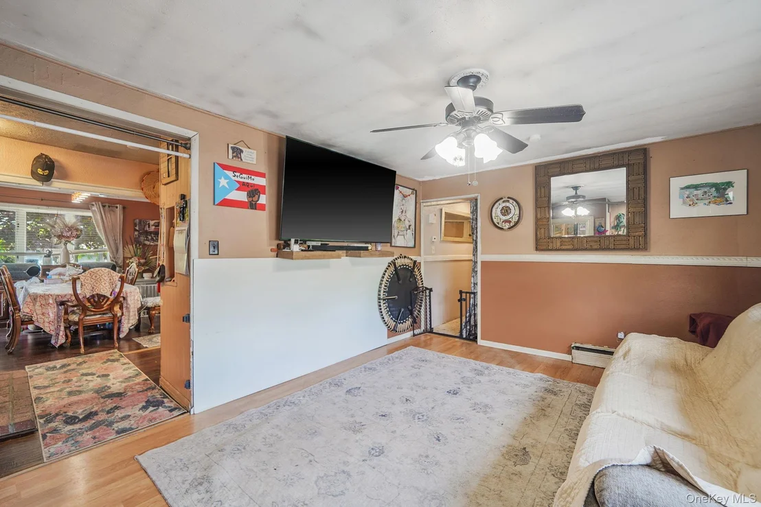 Photo of 85 Applegate Drive