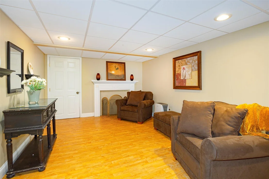 Photo of 18 Lorraine Boulevard