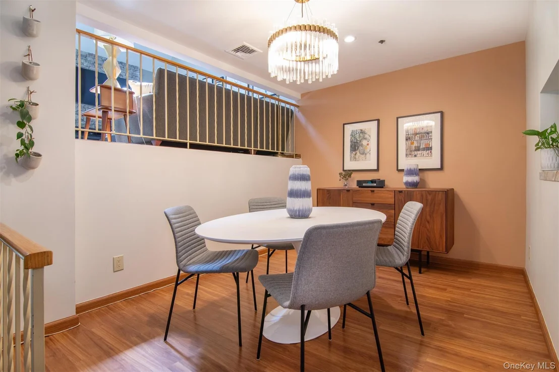 Photo of 1402 Hunters Run