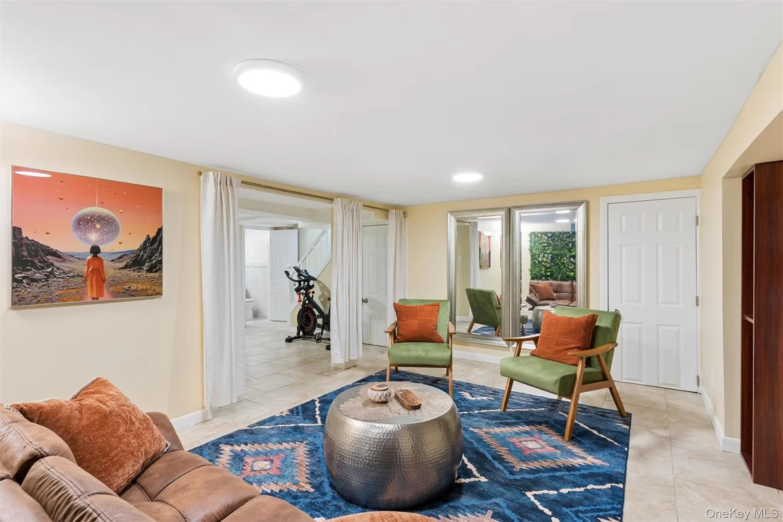 Photo of 20 Beverly Parkway