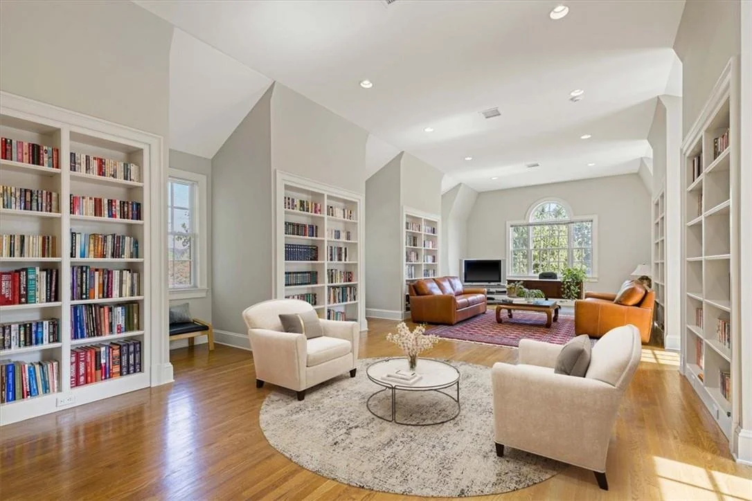 Photo of 20 Colonial Road