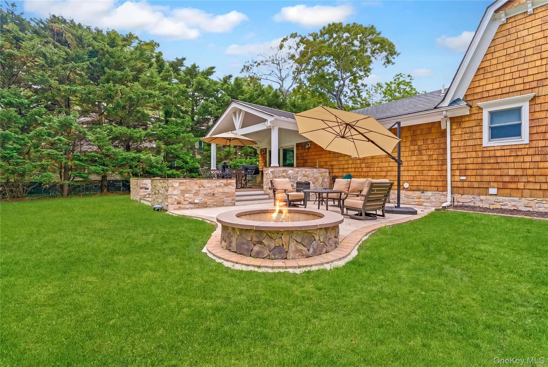 Photo of 345 Bartley Road