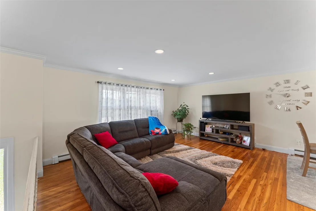 Photo of 47 Riverside Road