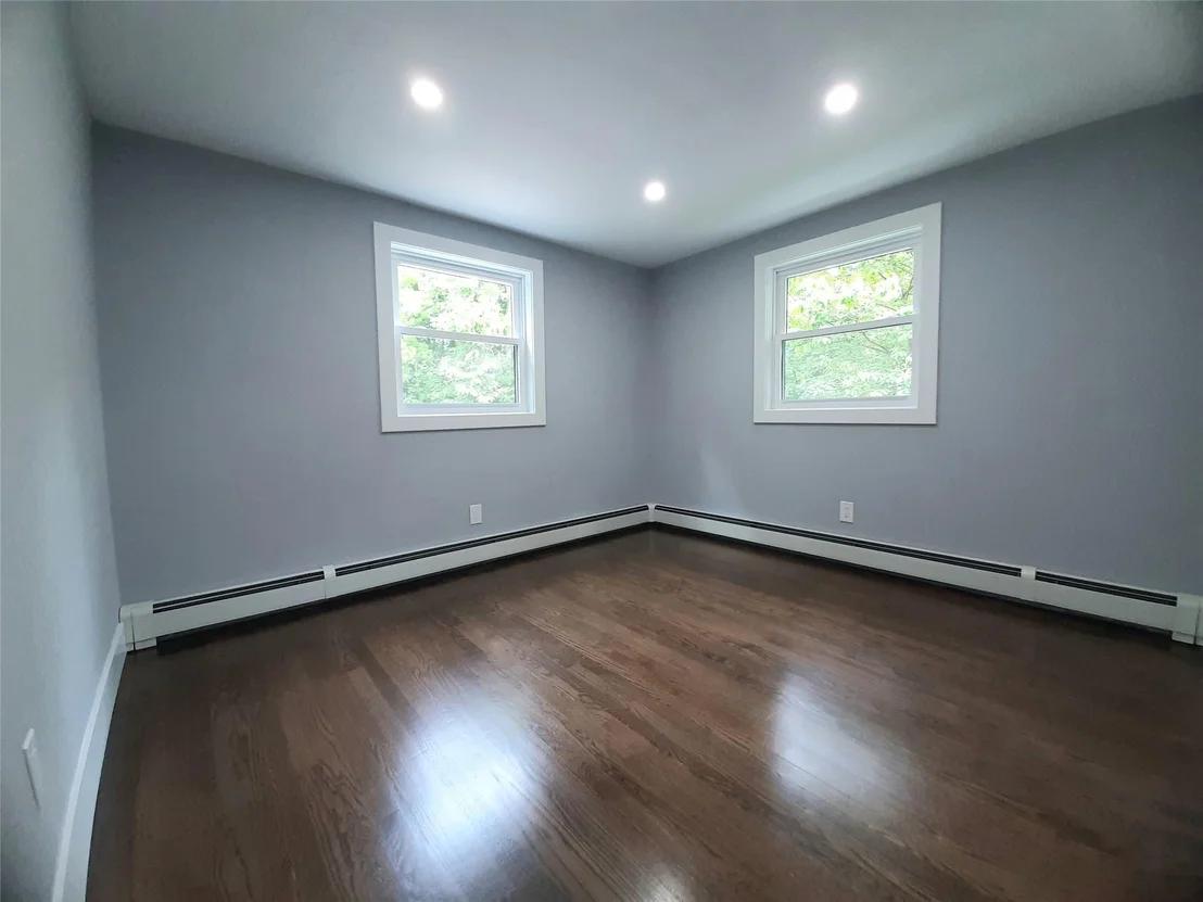 Photo of 495 Stanton Terrace
