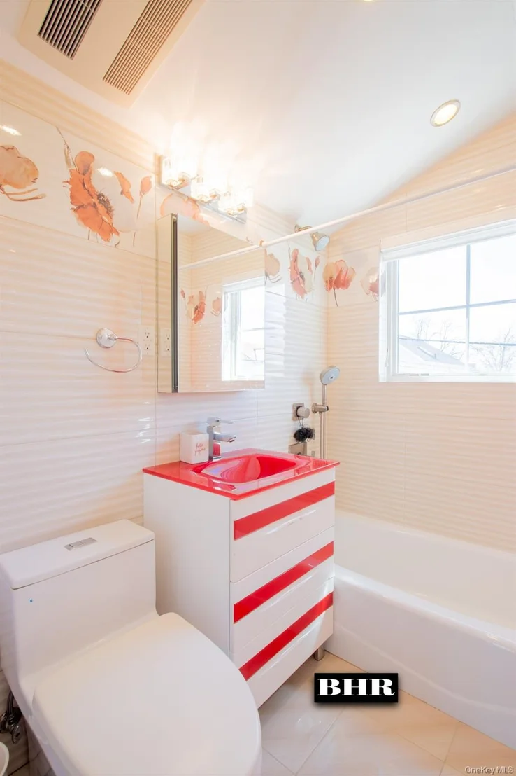 Photo of 4094 Ocean Avenue