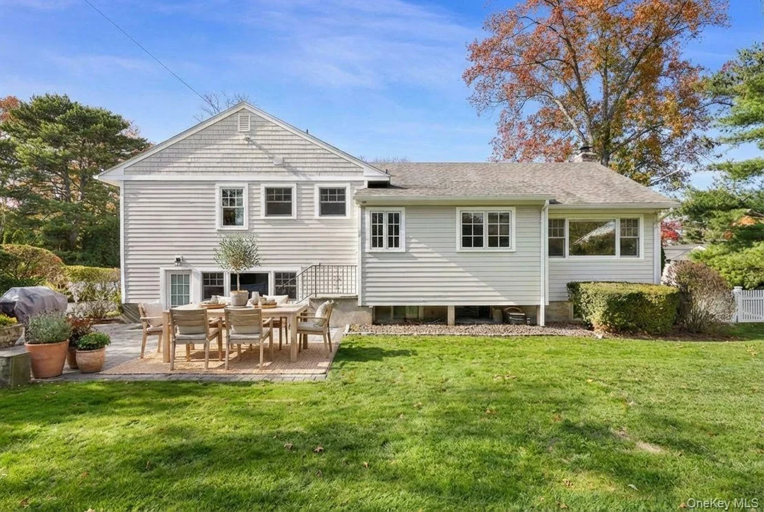 Photo of 15 Elm Hill Drive