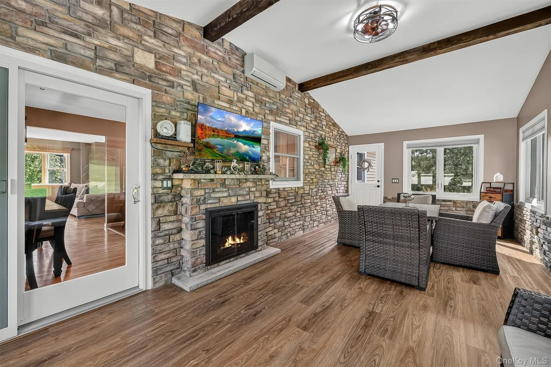 Photo of 10 Pine Drive
