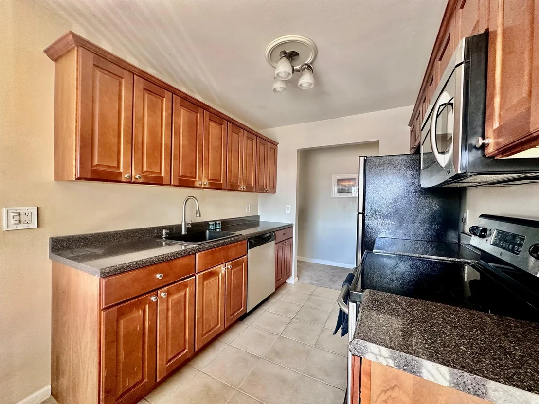 Photo of Unit 19B at 2449 Union Blvd