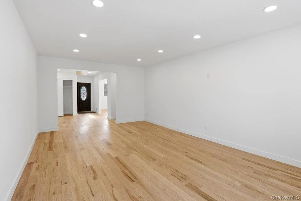 Photo of 32 Rockland Drive