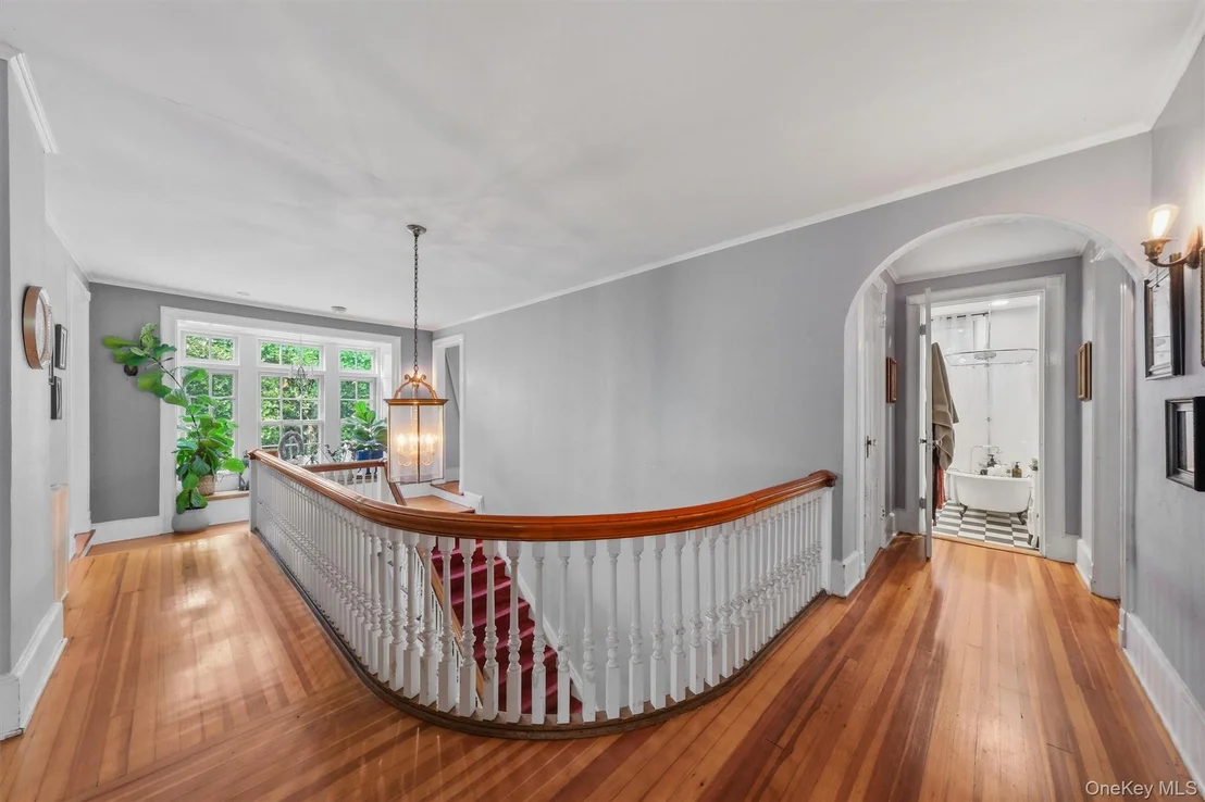Photo of 83 Hooker Avenue