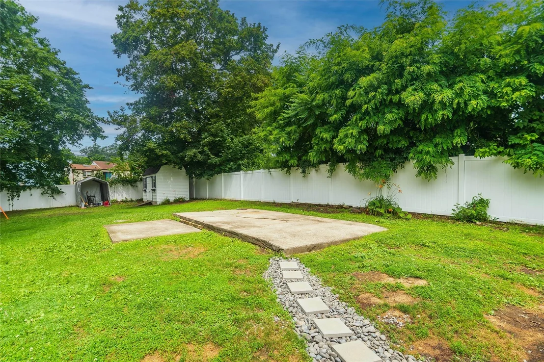 Photo of 31 Peter Cooper Drive