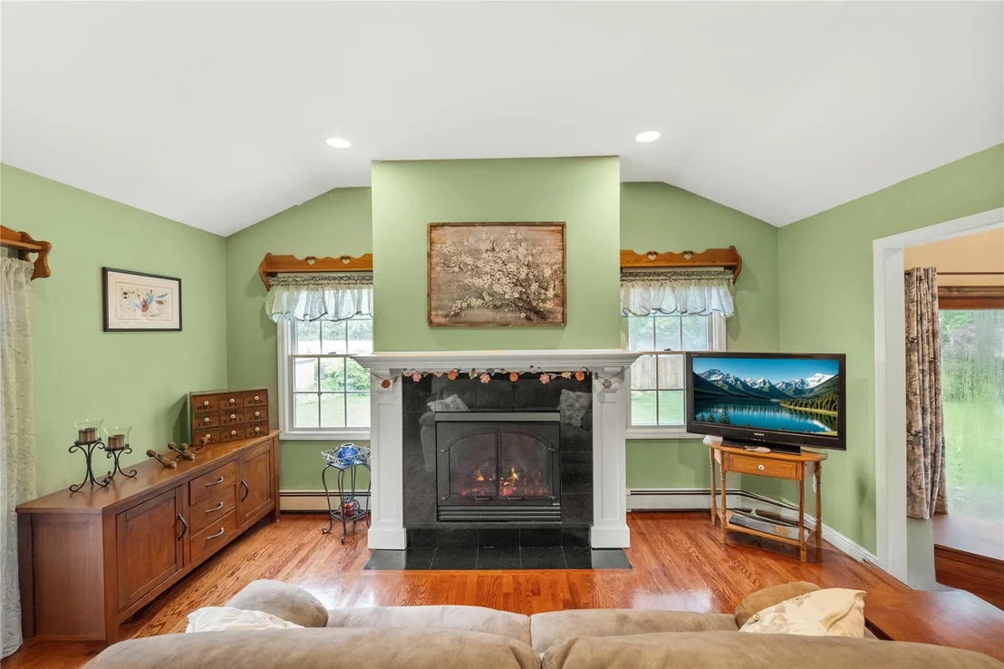 Photo of 5 Cedar Heights Drive