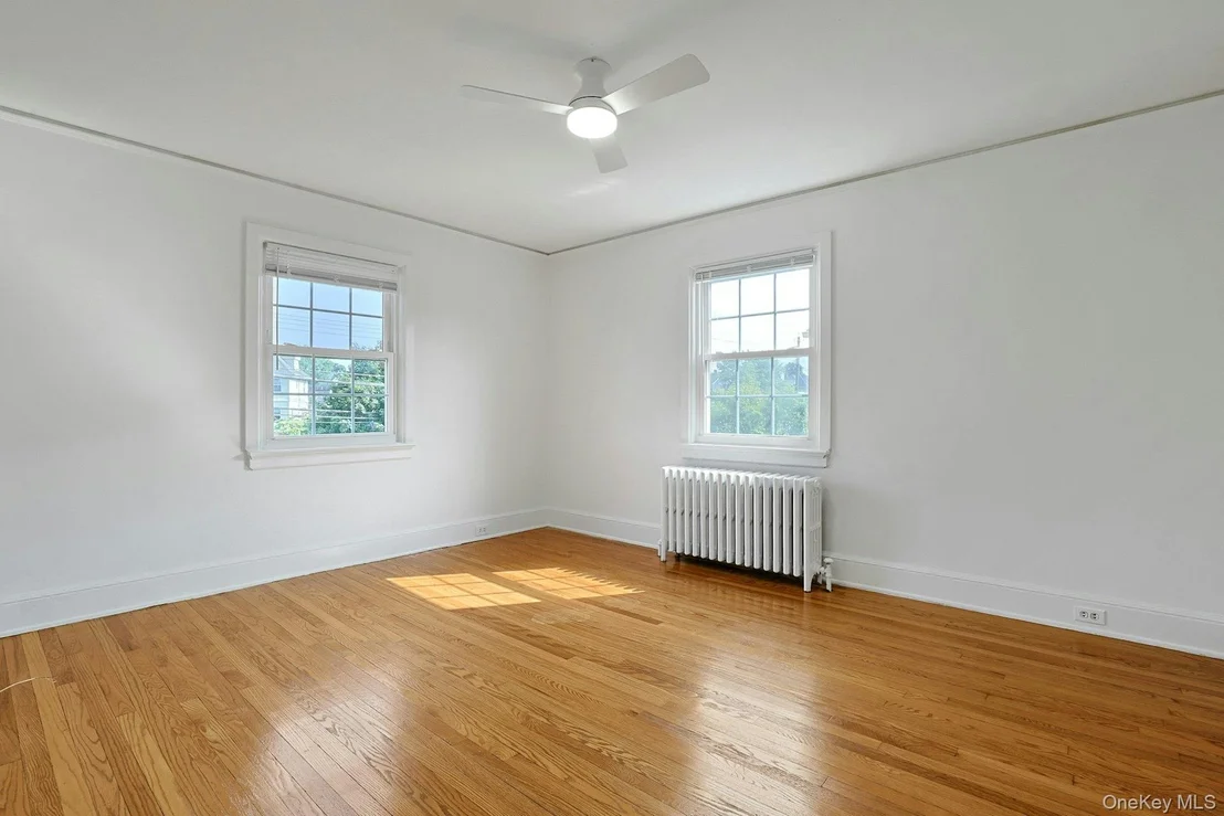 Photo of 54 Bowman Avenue