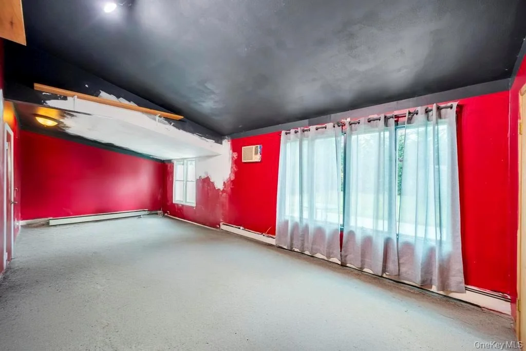 Photo of 143 Blacksmith Road E