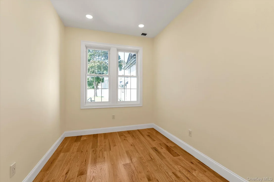 Photo of 27 2nd Street