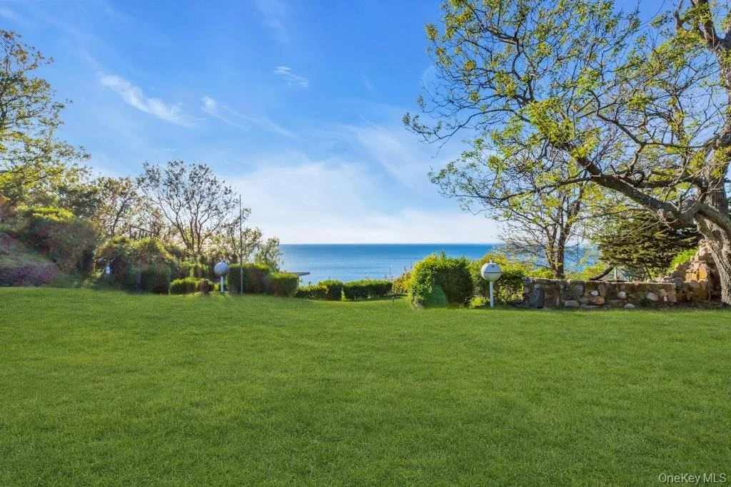 Photo of 995 Red Fox Road