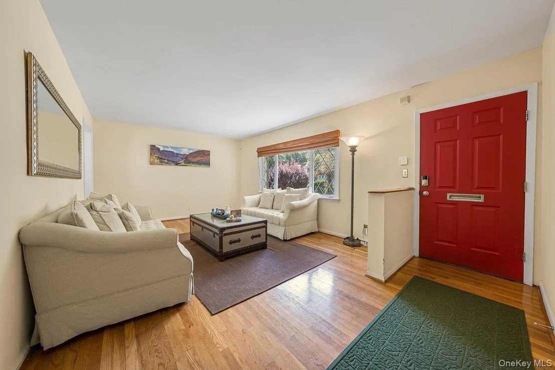 Photo of 104 Lefferts Road