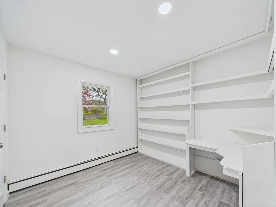 Photo of 170 Mastic Boulevard