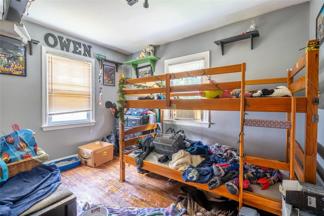Photo of 17 Henmond Boulevard