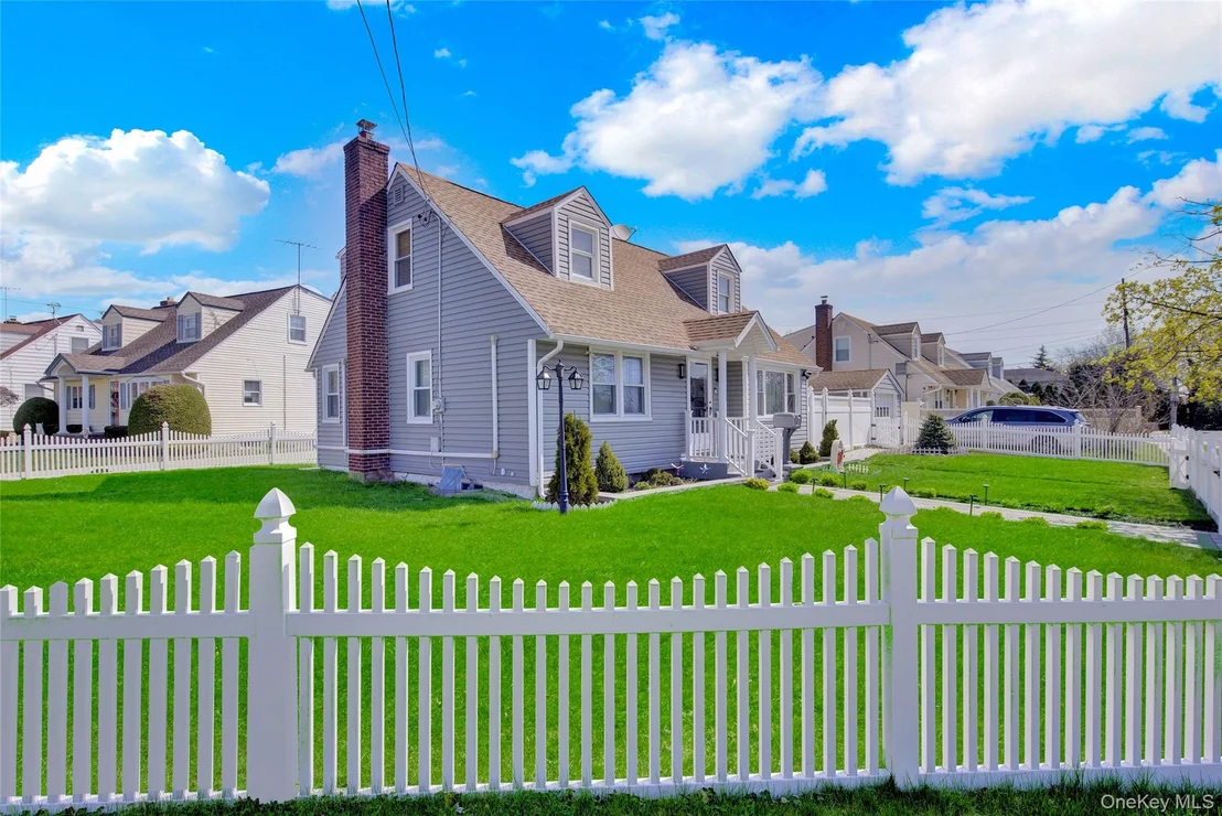 Photo of 1210 Emma Place
