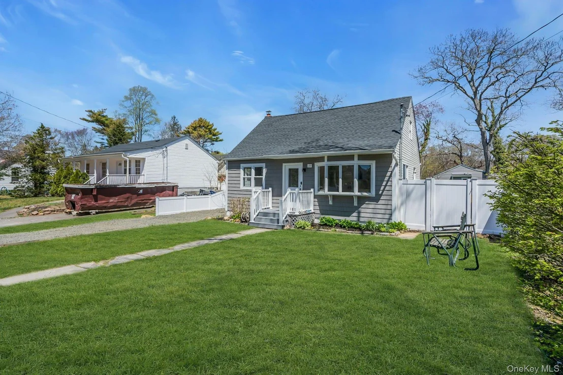 Photo of 133 Lakeview Drive