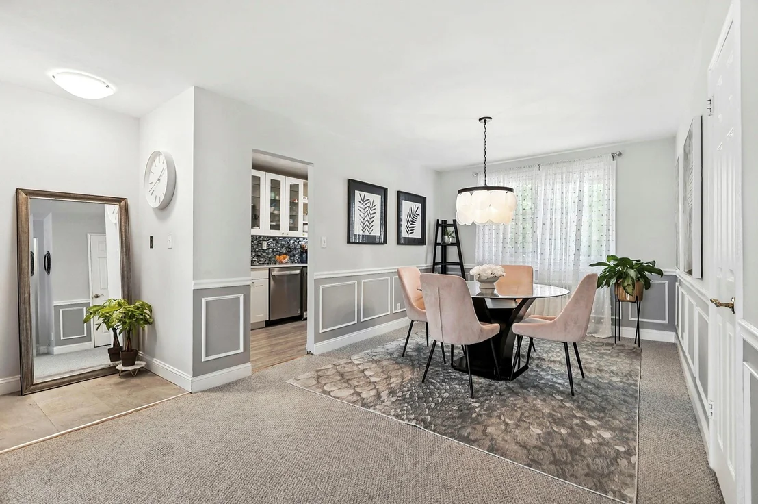 Photo of Unit D at 1 Avon Circle
