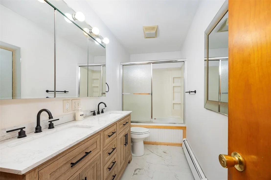 Photo of 16 Bushwick Road